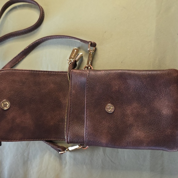 Brown Vegan Leather Crossbody Bag - Picture 4 of 6